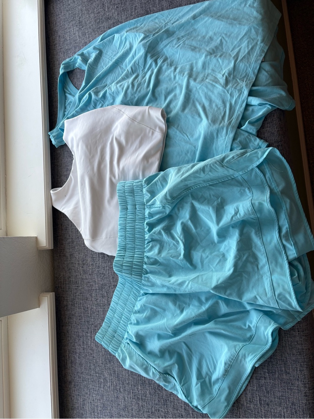 Athleta Set White & Aqua